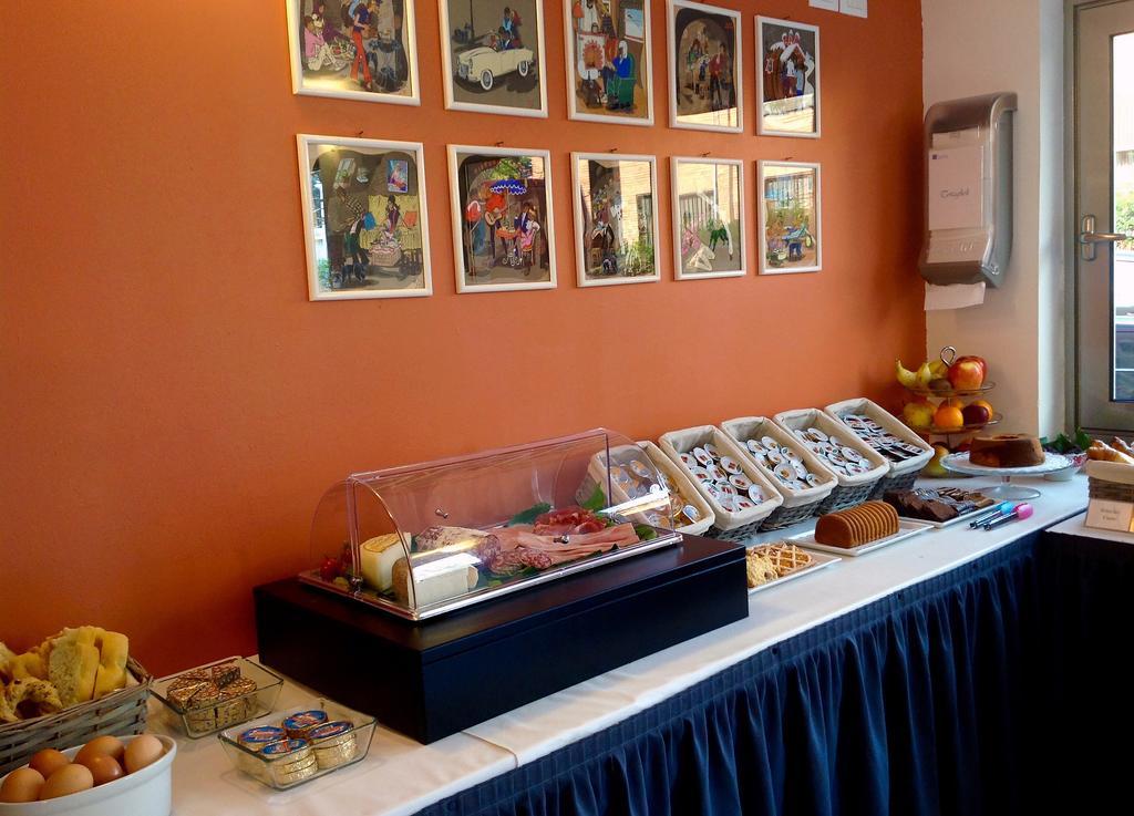 Hotel Forum 3*