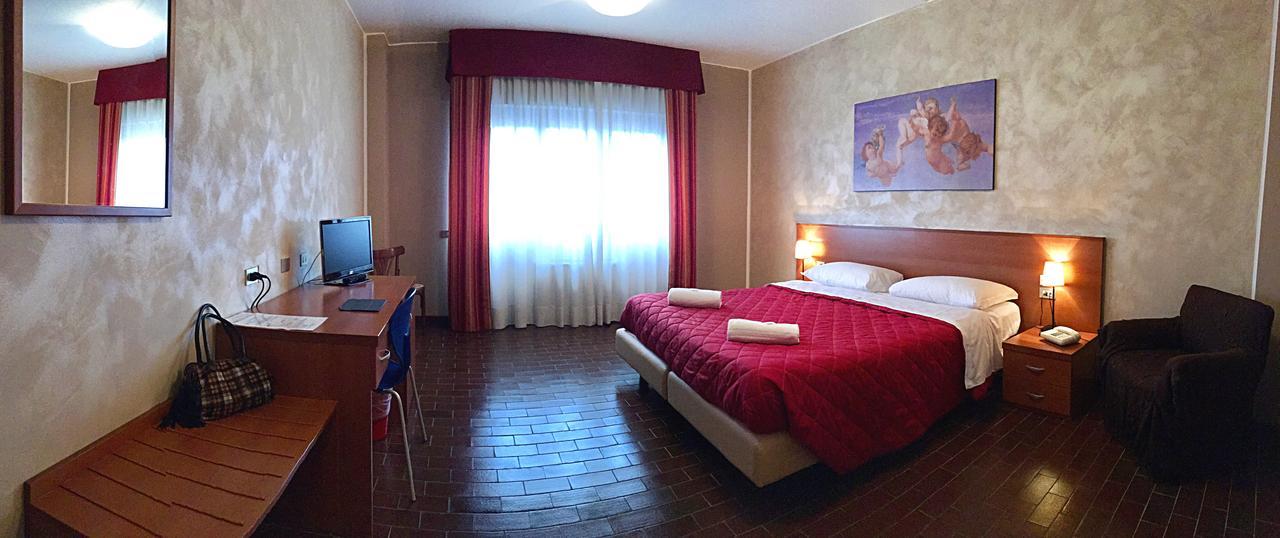 Forum Hotel 3*